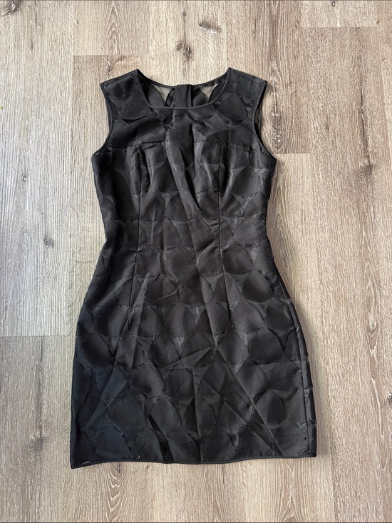 Milly Dresses & Skirts - Milly of New York black geometric overlay, size 6